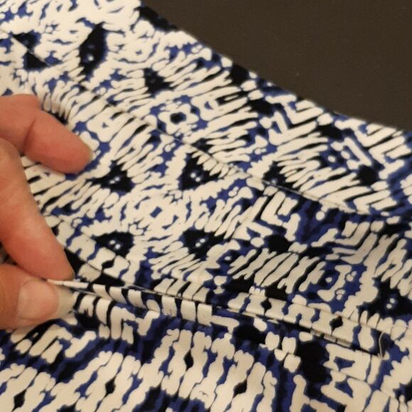 Kenar White Shorts with Blue Print - Picture 4 of 11